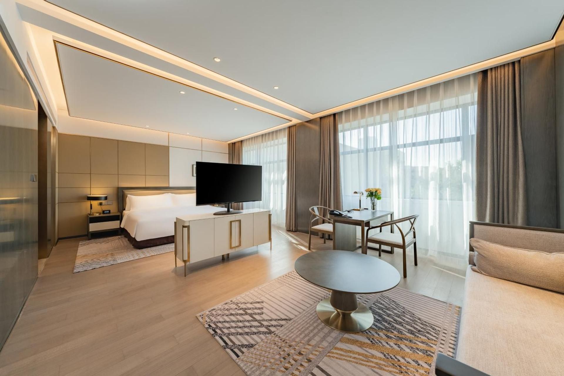 King Suite - West Wing
