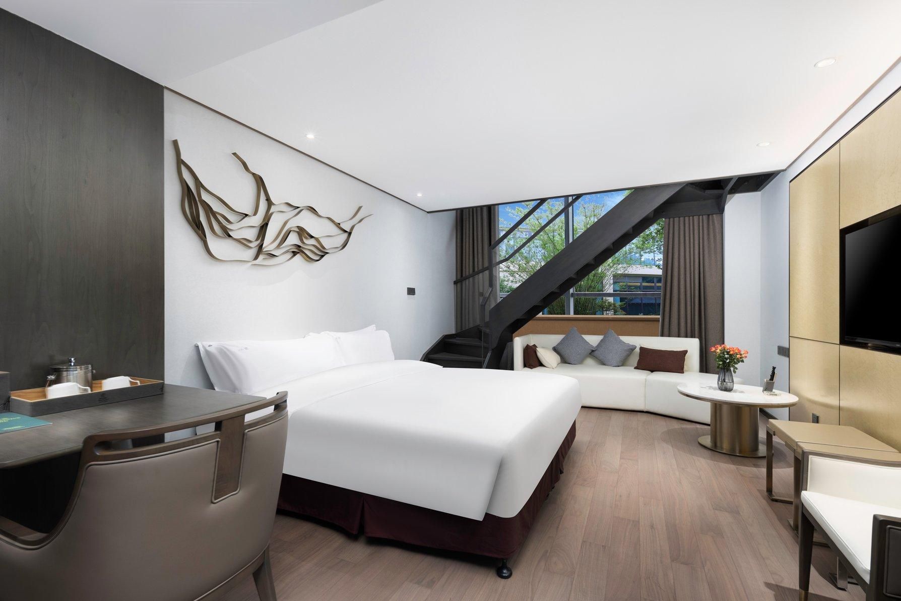 2 Bedroom Suite 2 King Loft West Wing