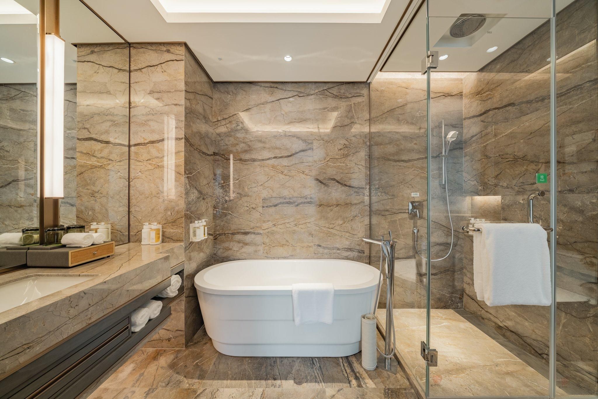 1 Bedroom Suite, 1 King