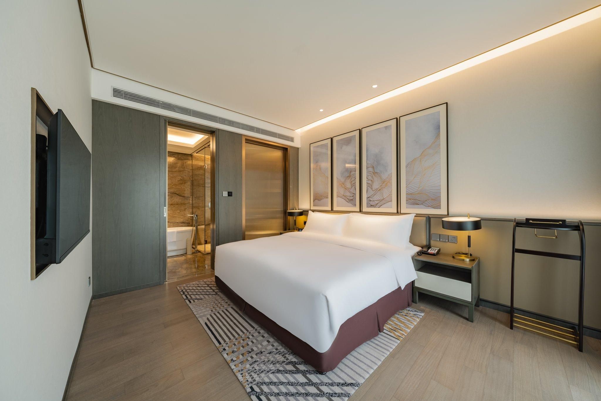 1 Bedroom Suite, 1 King