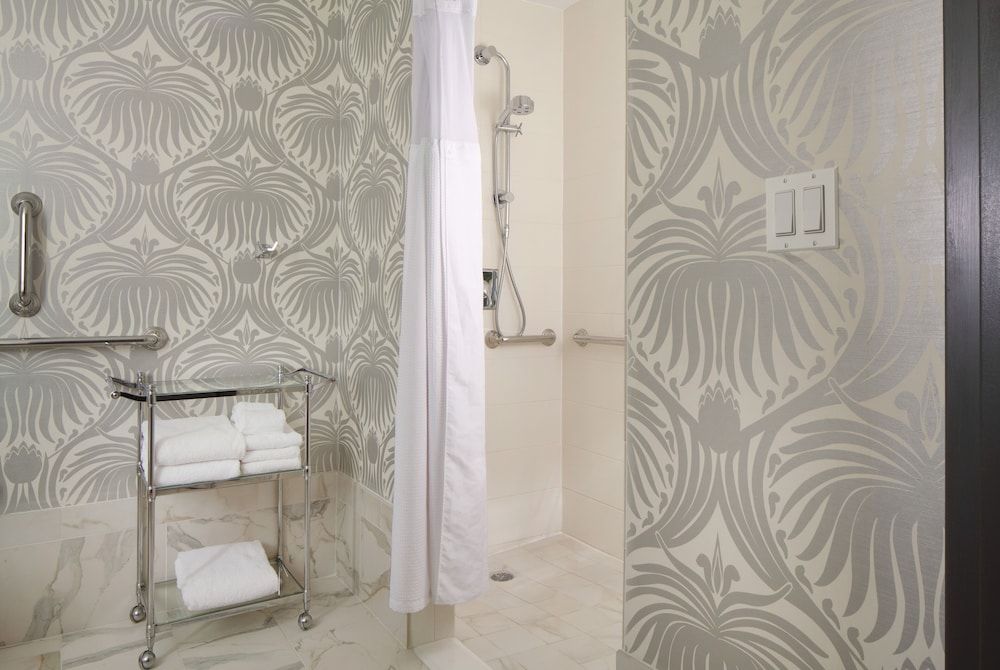 Silversmith Hotel Chicago Downtown Deluxe Accessible 4