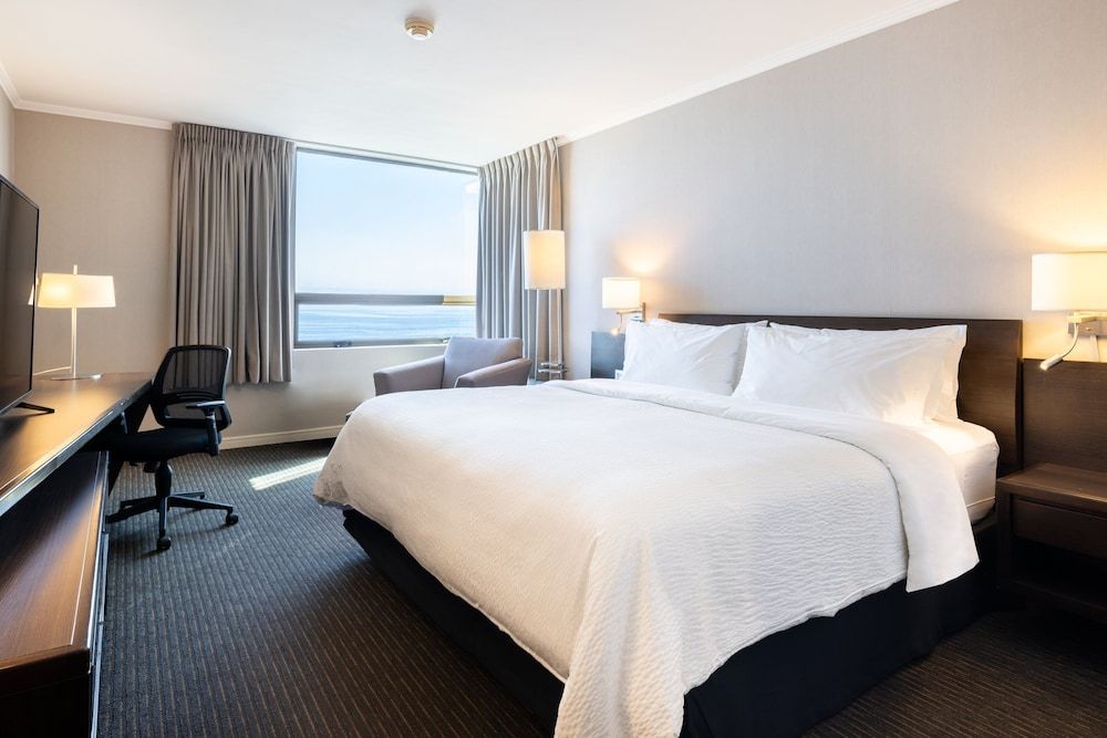 Standard Room, 1 King Bed, Ocean View