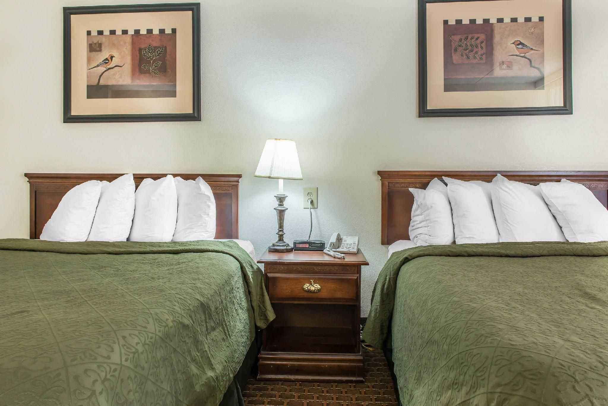 2 Queen Beds, Nonsmoking, Upgrade