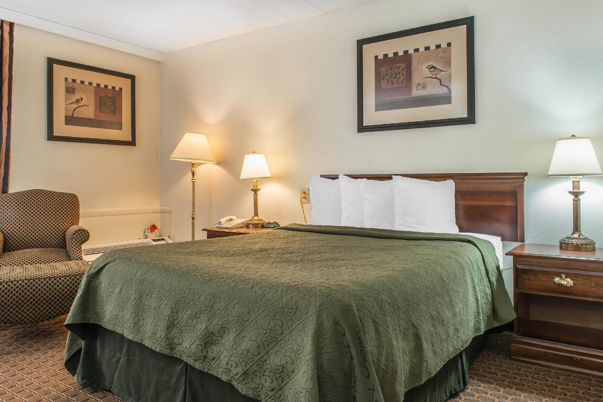 1 Queen Bed, Nonsmoking