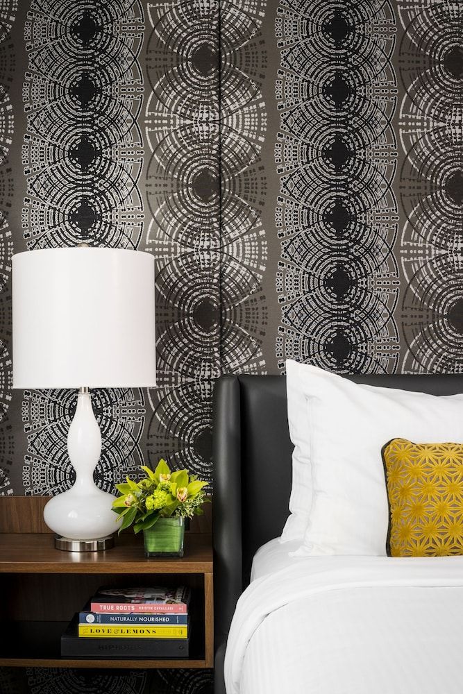 Hotel Arts Studio, 1 King Bed 3