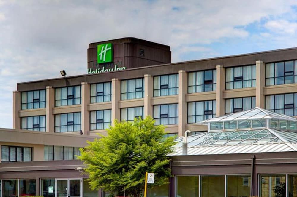 undefined Holiday Inn Toronto Airport East by IHG 4