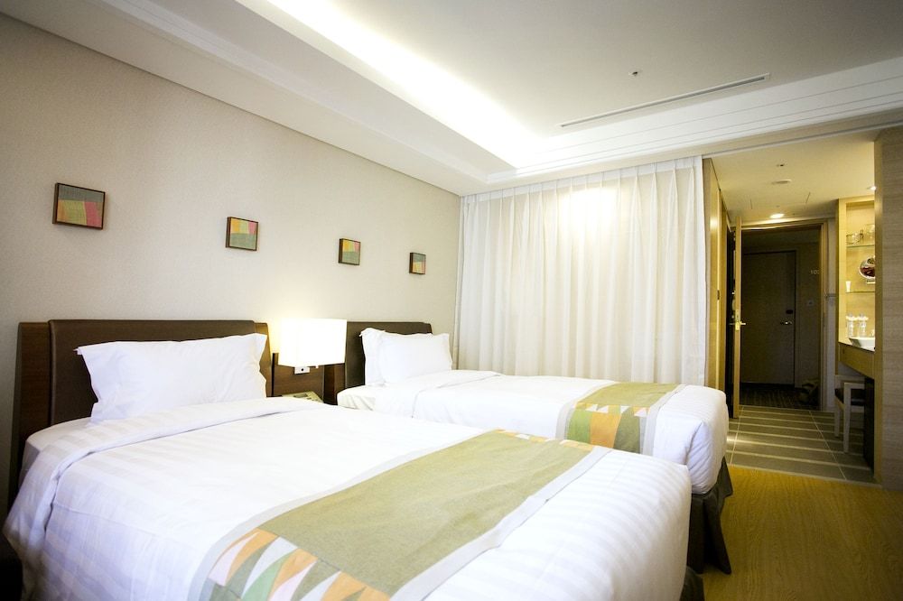 undefined Seoul Garden Hotel 3