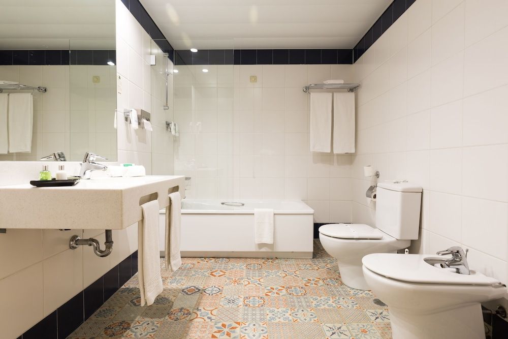 undefined Legendary Porto Hotel 9