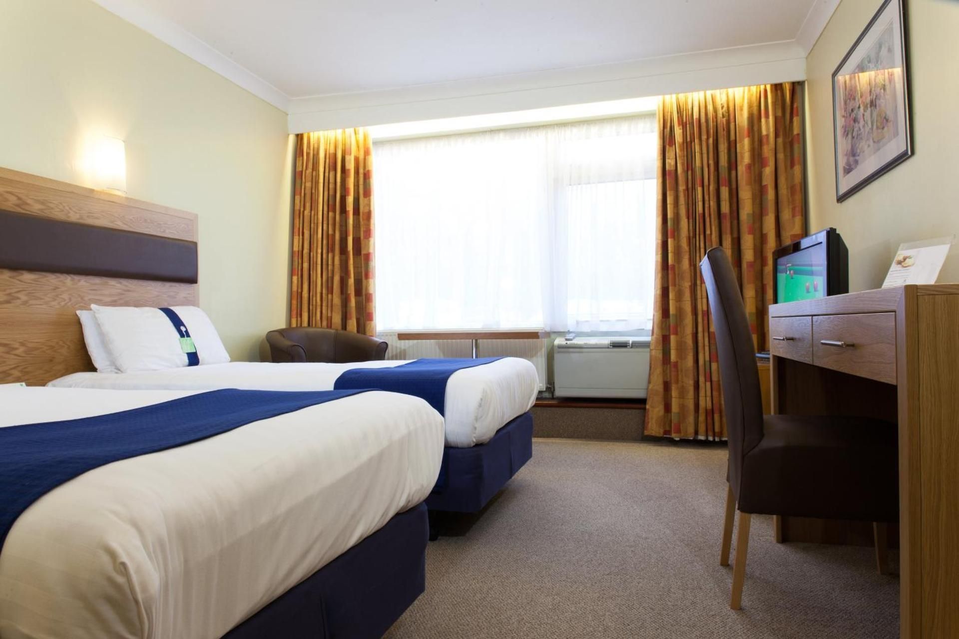 Standard Room with Two Single Beds