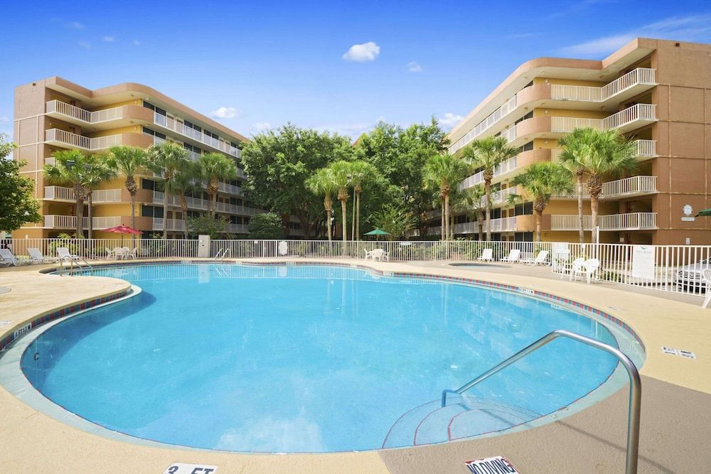 undefined Baymont by Wyndham Celebration 3