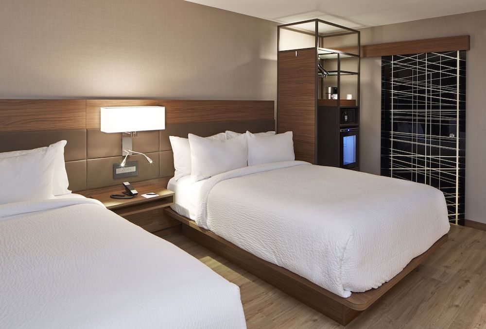 AC Hotel by Marriott Atlanta Downtown Room, 2 Queen Beds, Non Smoking (Mobility Accessible, Tub) 2