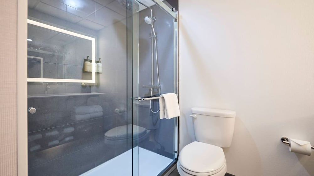 Premium Room, 1 King Bed, Courtyard View, Executive Level
