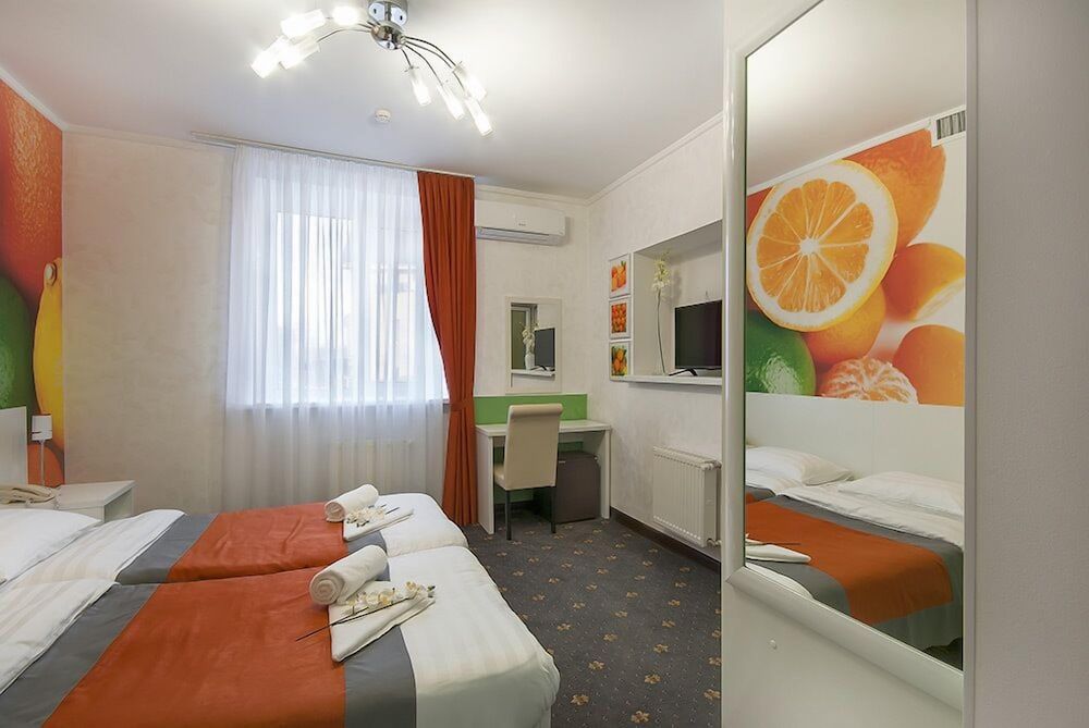 Comfort Room (Mansard Roof)