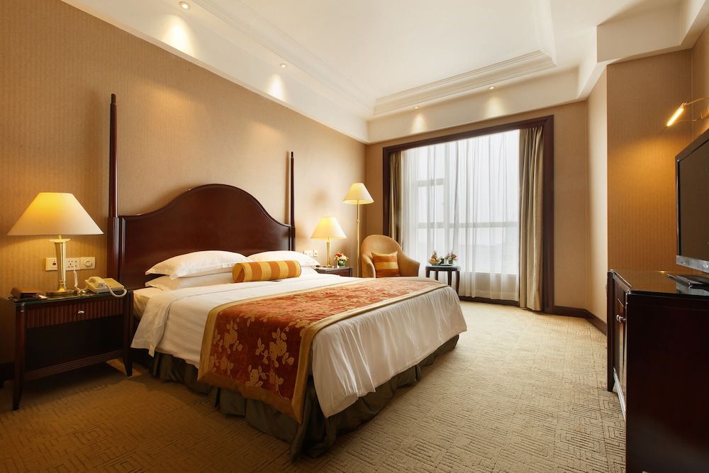 undefined Grand Royal Hotel 7