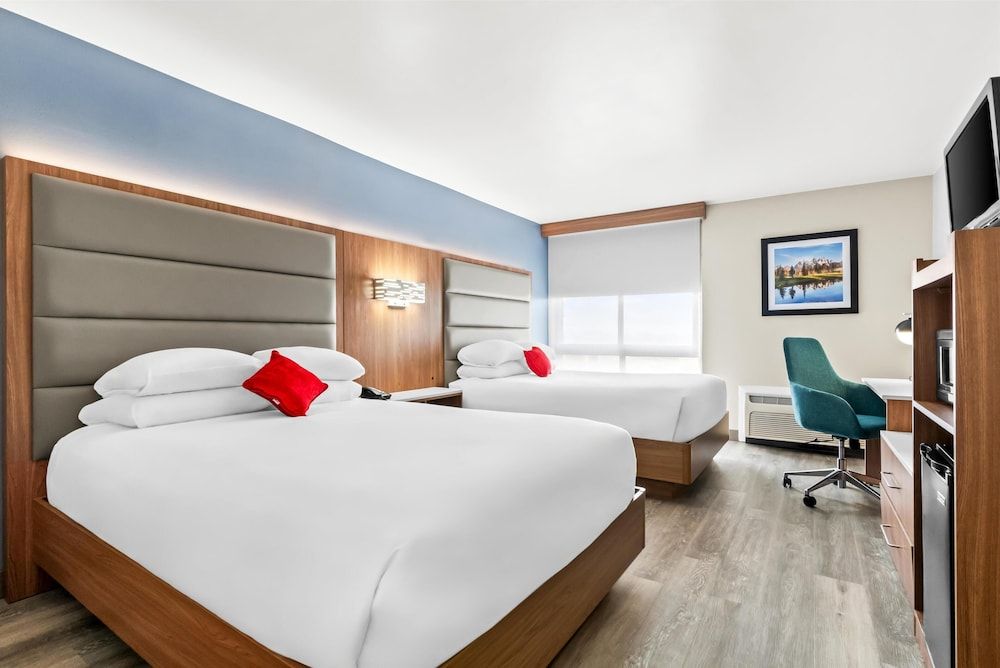 Red Lion Hotel & Conference Center Cheyenne Deluxe Room, 2 Queen Beds 2