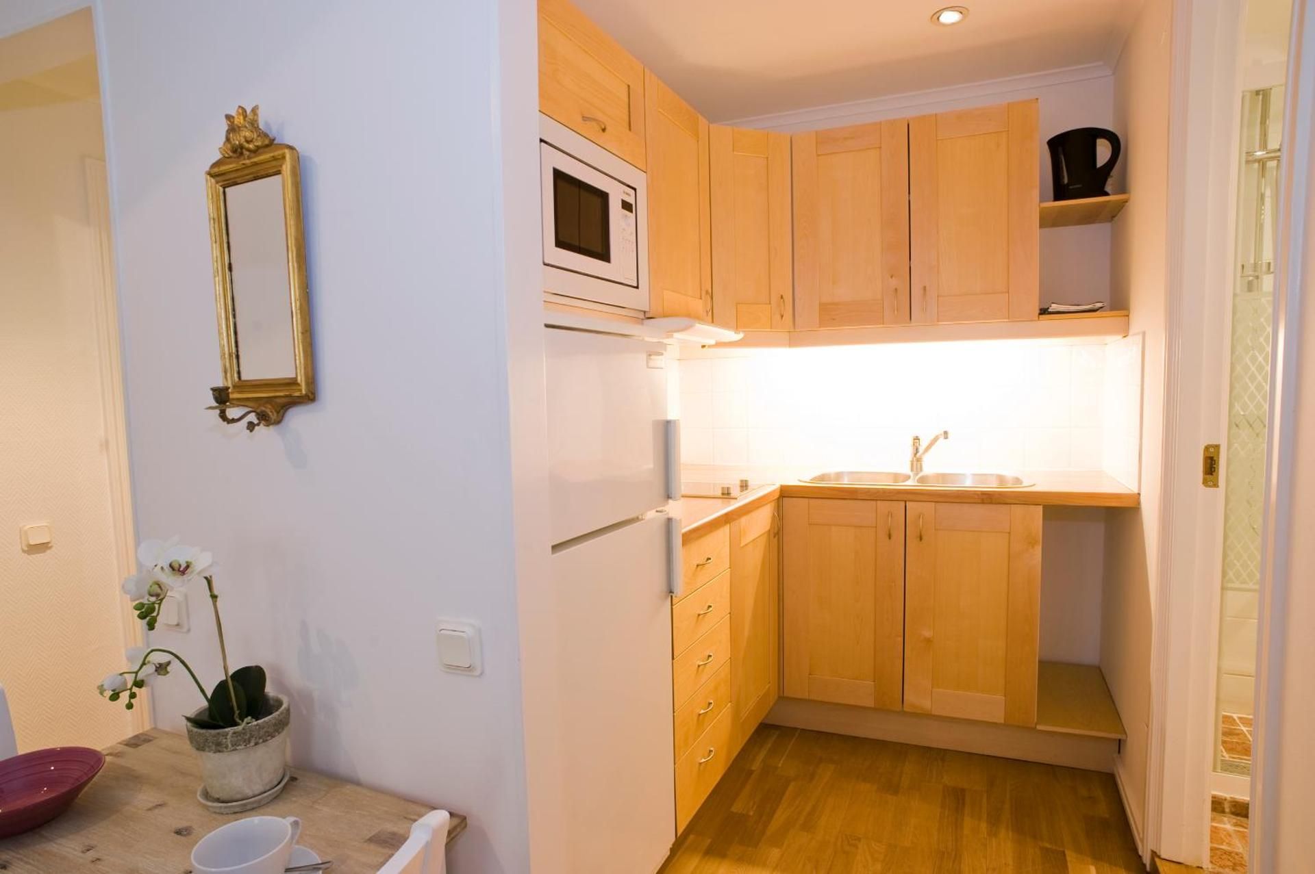 Studio with Kitchenette - Ground Floor