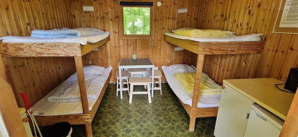 Basic Cabin, Garden Area