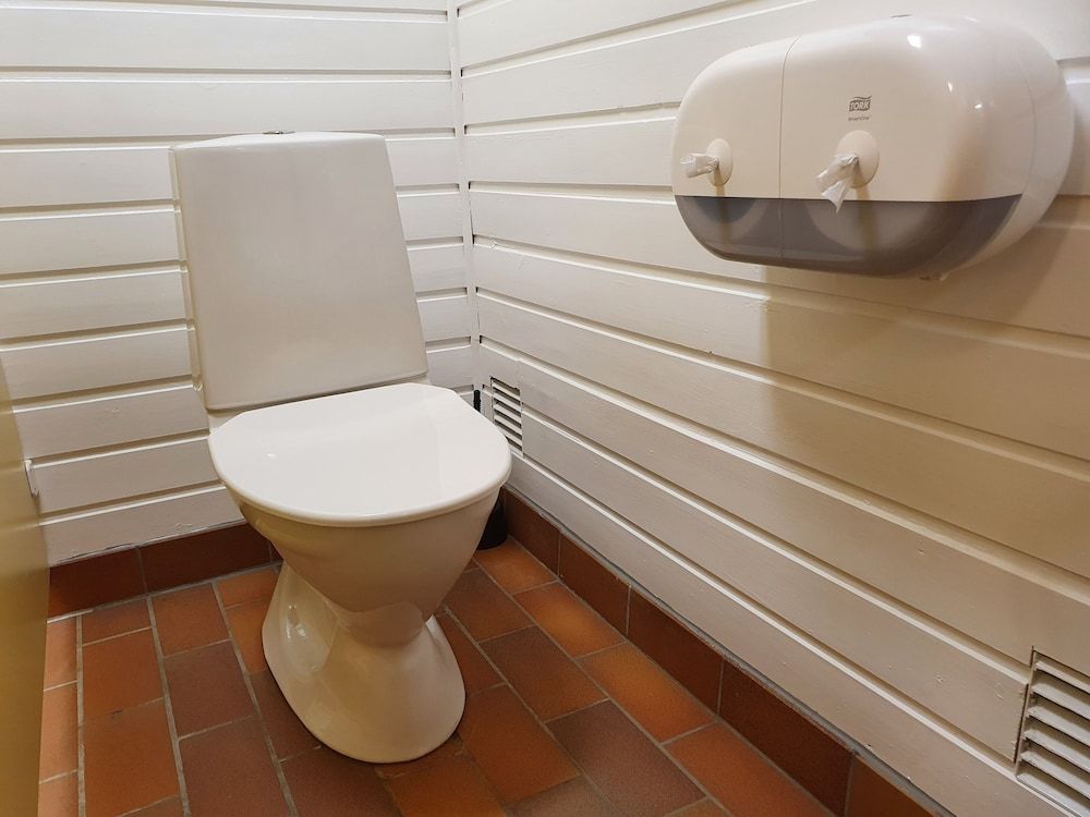 Långasjönäs Camping & Stugby Basic Cabin, Lake View, Lakeside 4