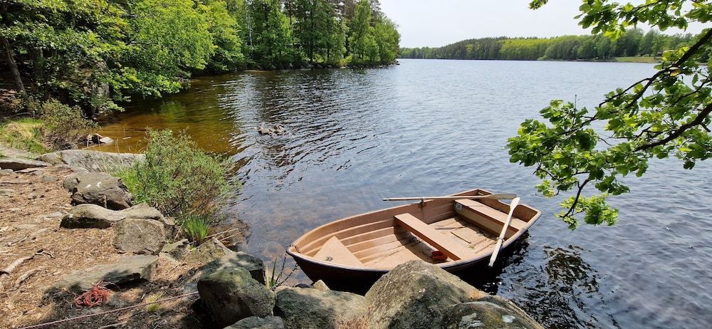 Långasjönäs Camping & Stugby Grand Cottage, 2 Bedrooms, Private Bathroom, Lakeside 5