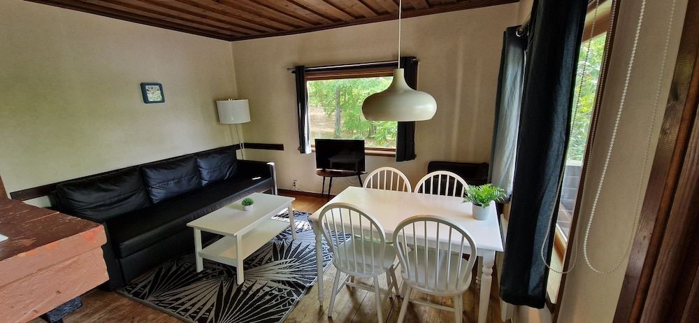 Långasjönäs Camping & Stugby Grand Cottage, 2 Bedrooms, Private Bathroom, Lakeside 8