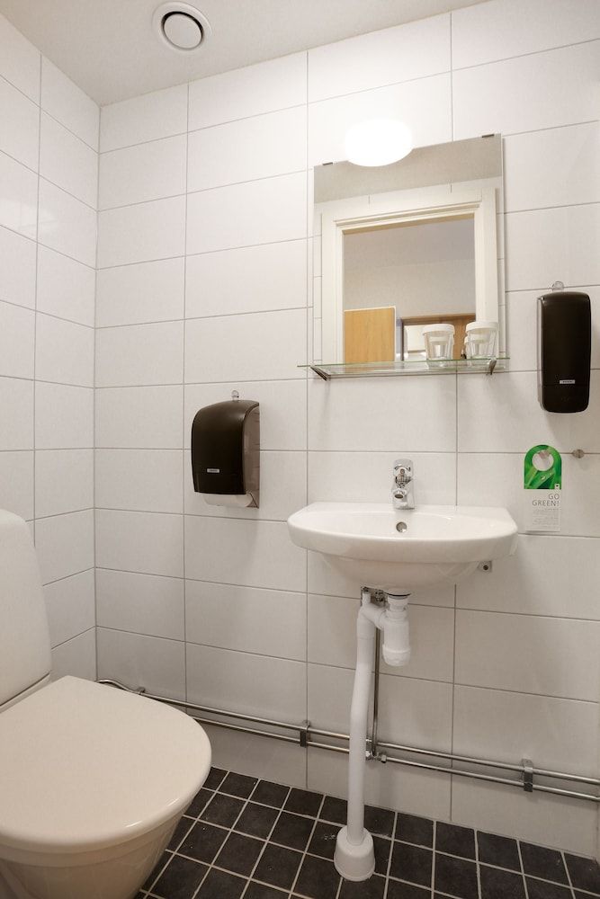 Almnäs Park Hotel Family Room 5