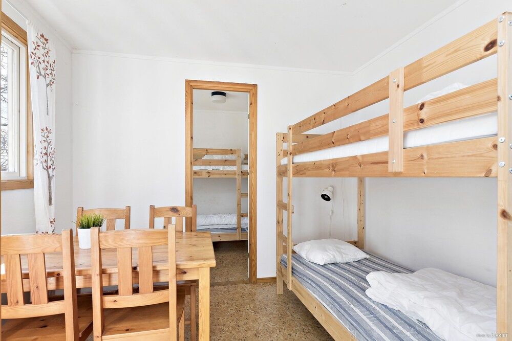 Cabin, Shared Bathroom (Lekebergabyn)