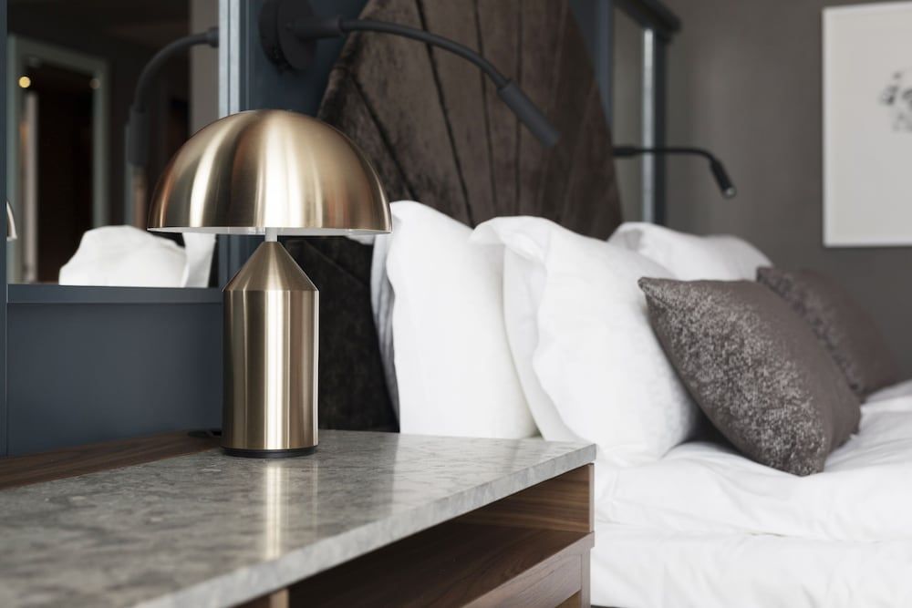 Elite Hotel Carolina Tower Deluxe Double Room, 1 King Bed 6