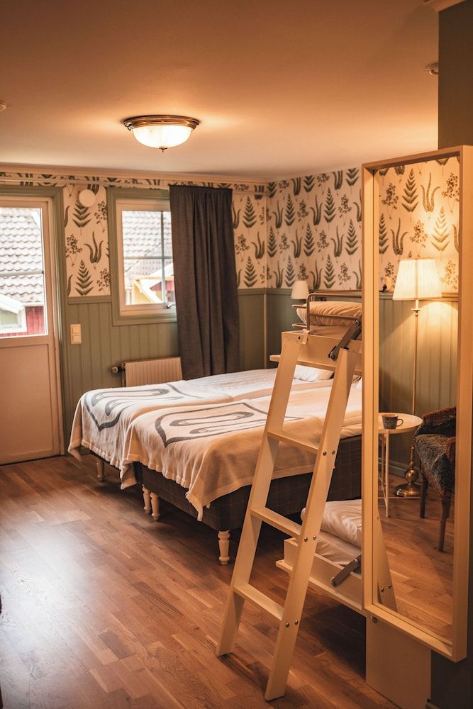 Två Skyttlar Family Quadruple Room 2