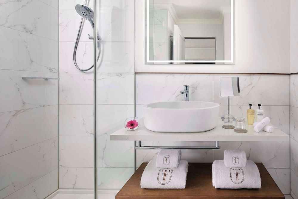 Tivoli Doelen Amsterdam Hotel Superior Room (Small) 5