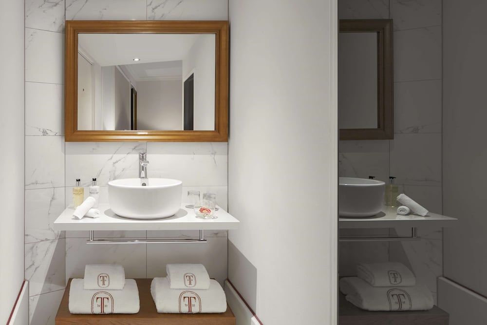 Tivoli Doelen Amsterdam Hotel Superior Room (Small) 4