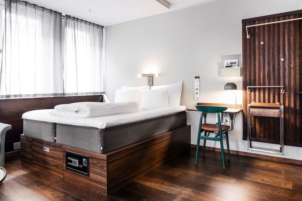 undefined Best Western and hotel 4