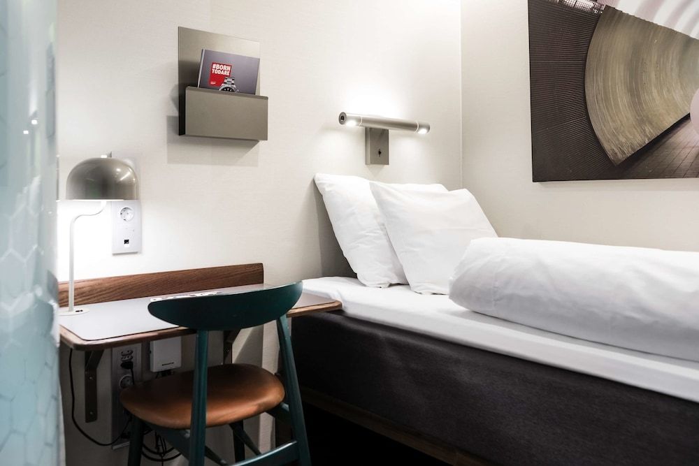 undefined Best Western and hotel 8