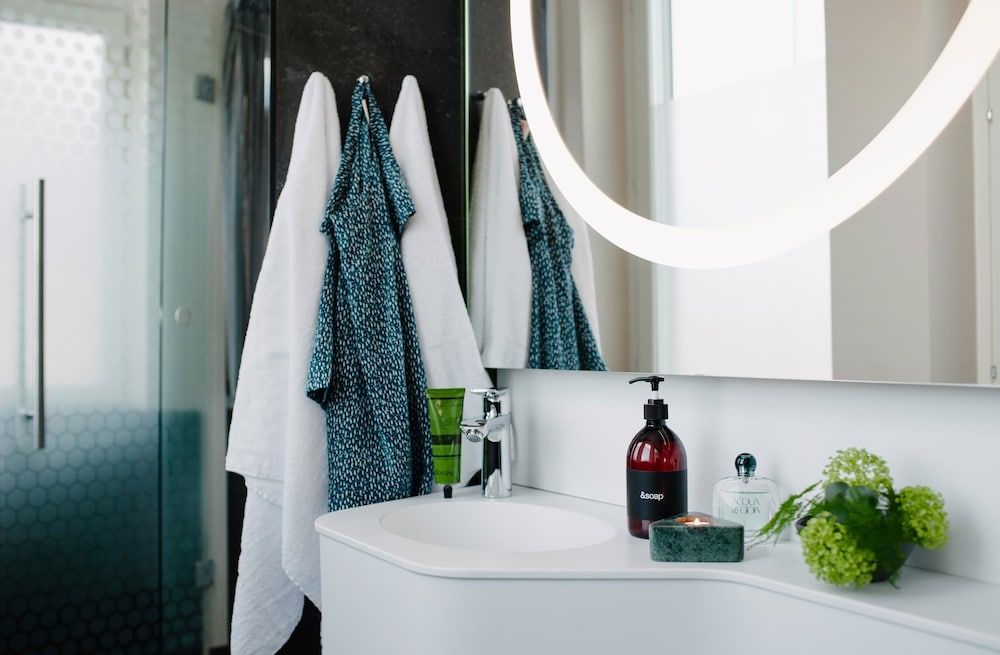 Best Western and hotel Standard Room, 1 Double Bed, Non Smoking, No Windows 6