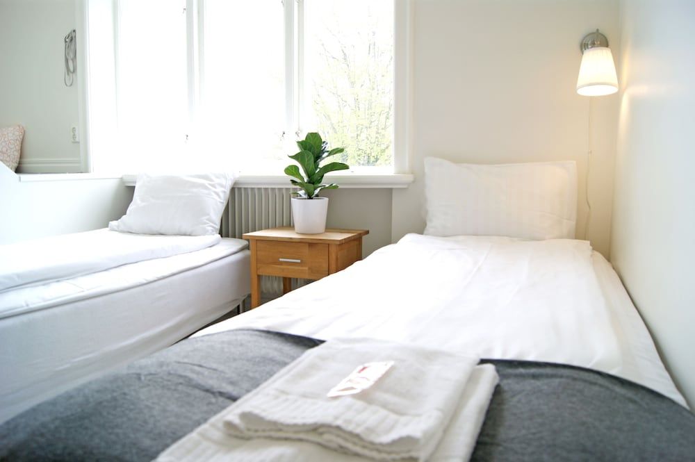 Small Double Room, Shared Bathroom