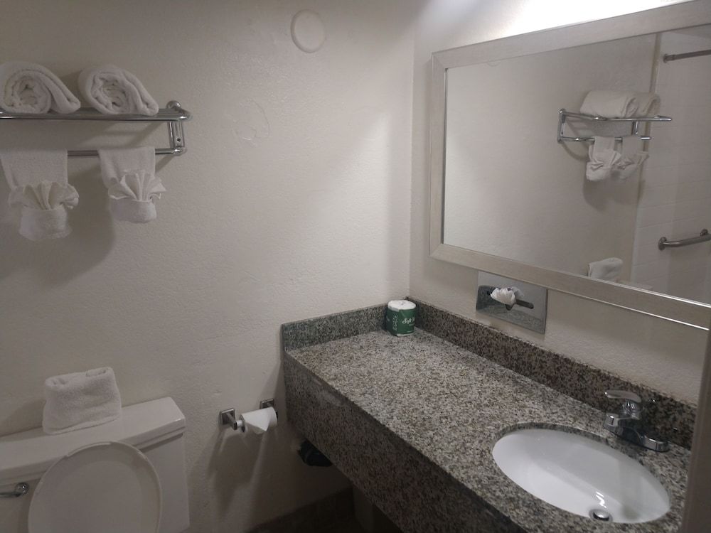 undefined Windemere Hotel and Conference Center 7