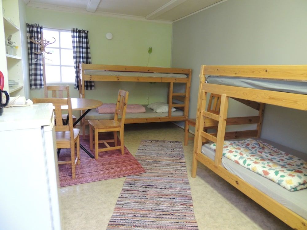 Bromölla Camping & Vandrarhem - Hostel Quadruple Room, Shared Bathroom (Dogs allowed) 3