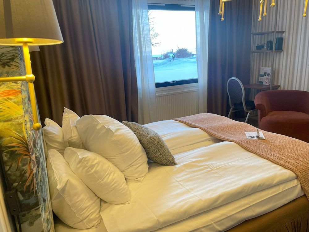 Hotell Bellevue Double Room Large 3