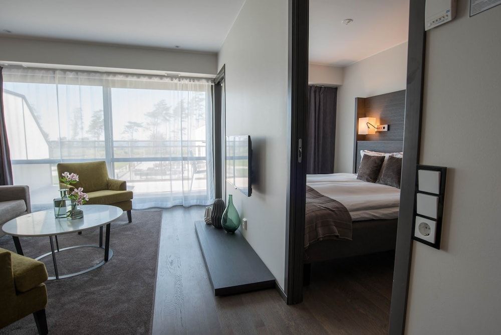 Hotel Riviera Strand Deluxe Room (Pool Access Excluded) 2