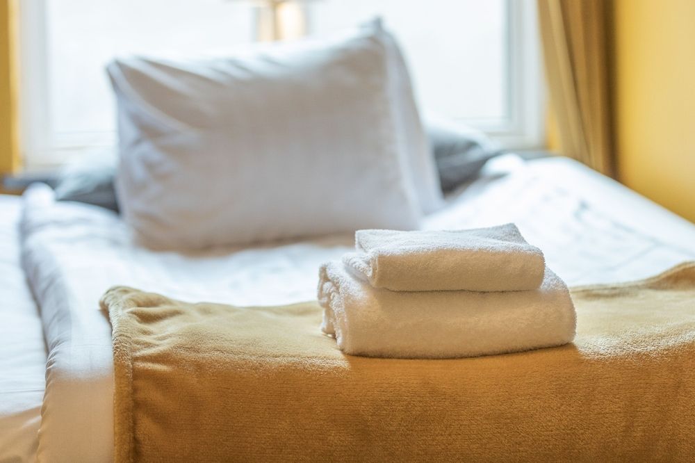 Small Economy Double Room (Gold Ocra)