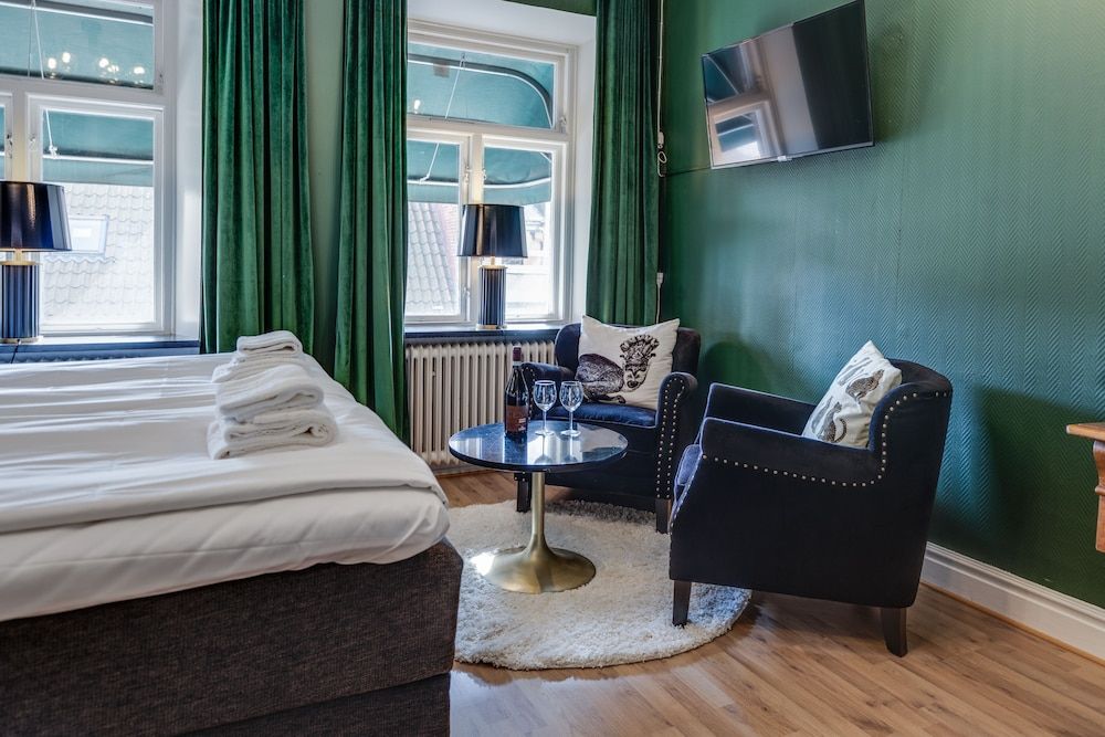 Cameo Boutique Hotell Family Triple Room (Emerald Green) 7