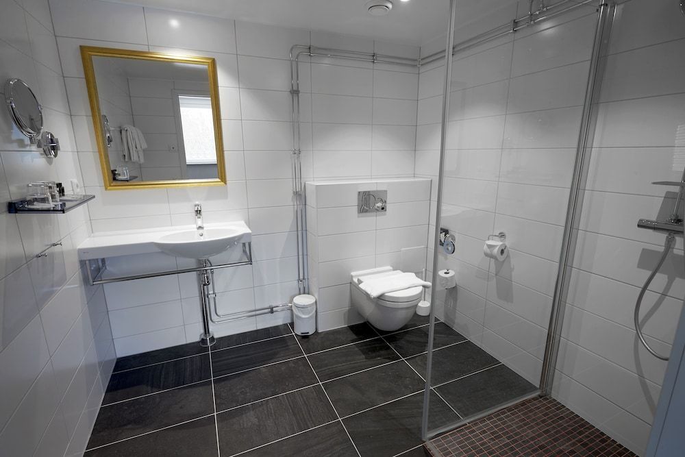 Vänerport Stadshotel Double Room 16