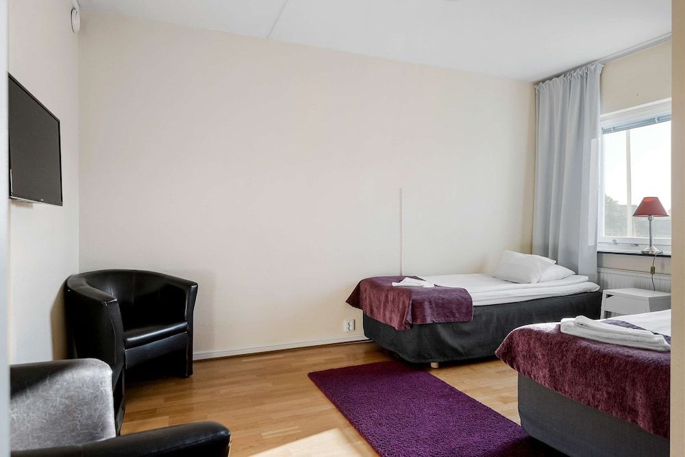 Family Room, Multiple Beds, Non Smoking