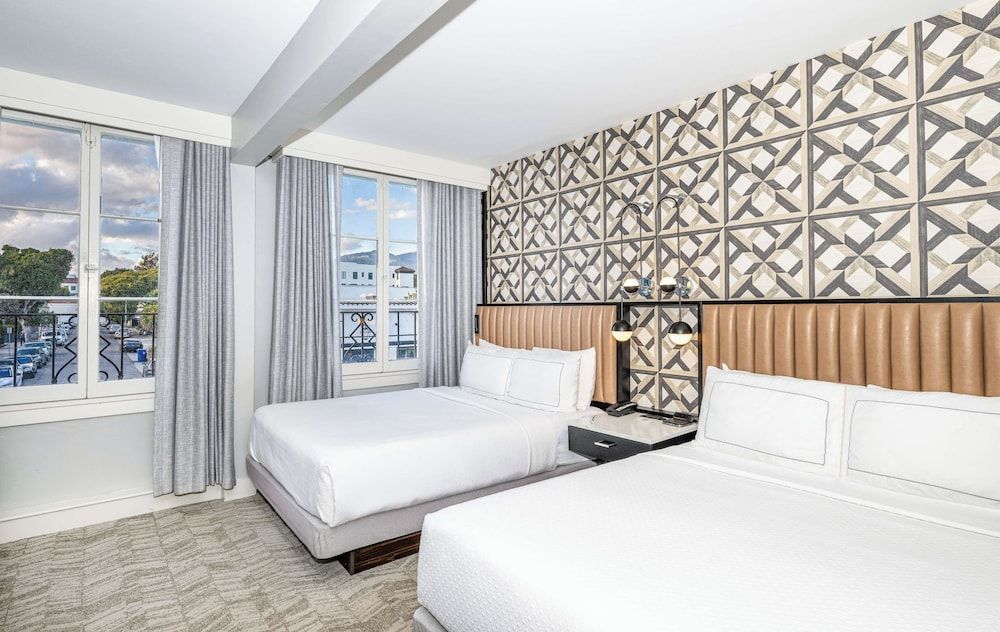 Hotel Virginia Santa Barbara, Tapestry Collection by Hilton Room, 2 Queen Beds 4