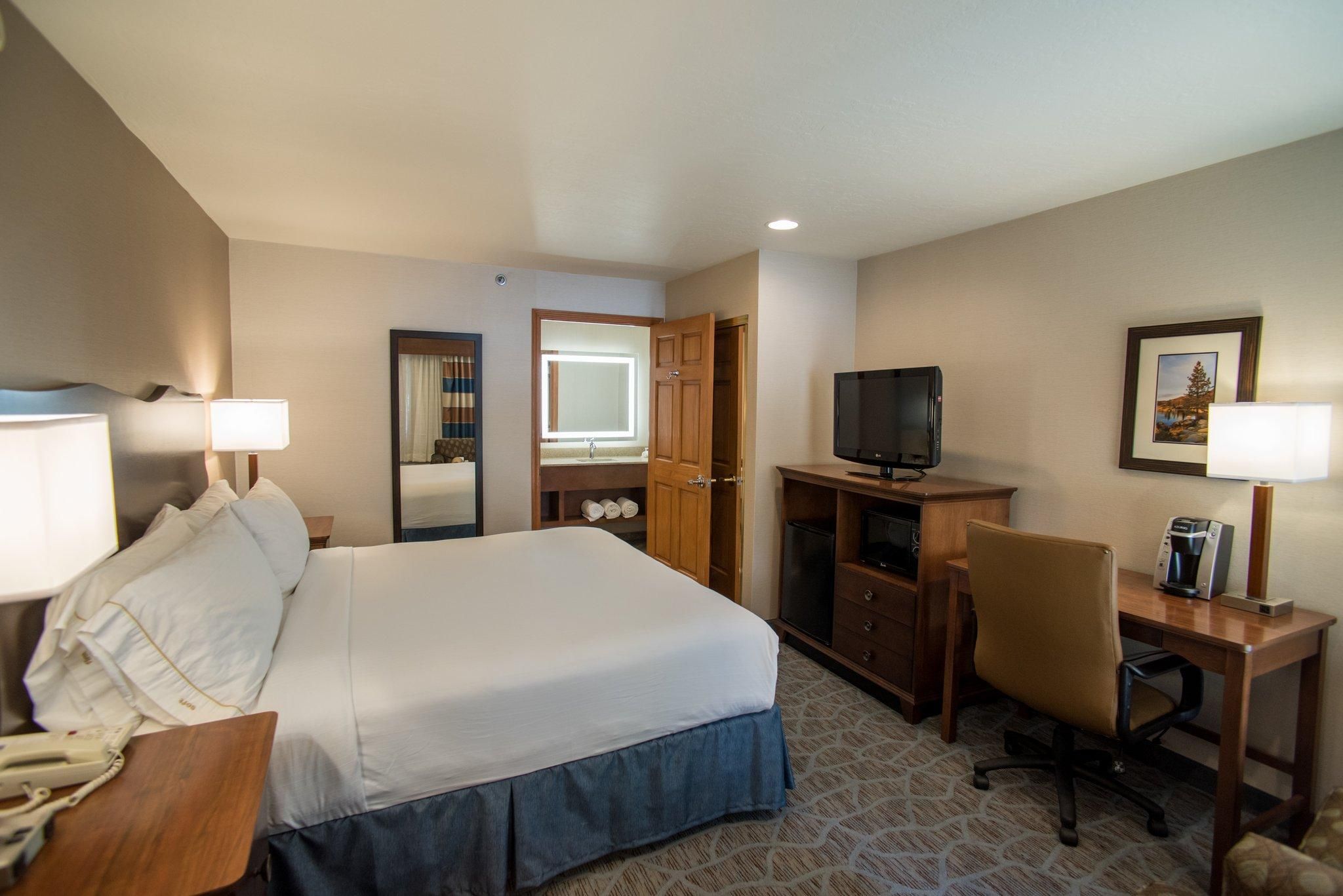 undefined Holiday Inn Express South Lake Tahoe by IHG 4