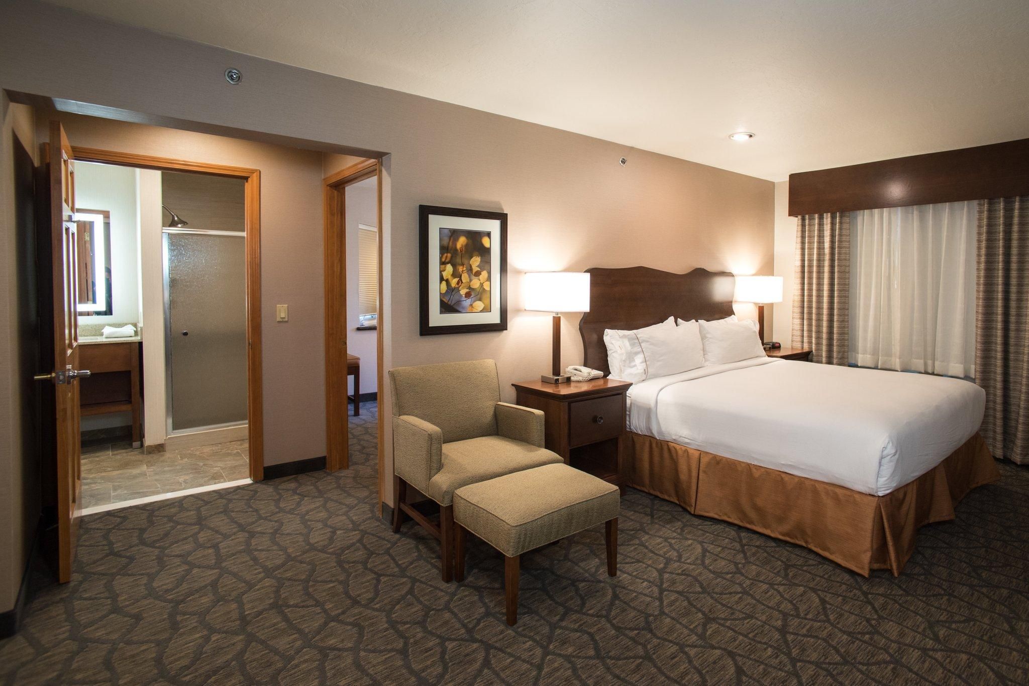 undefined Holiday Inn Express South Lake Tahoe by IHG 3
