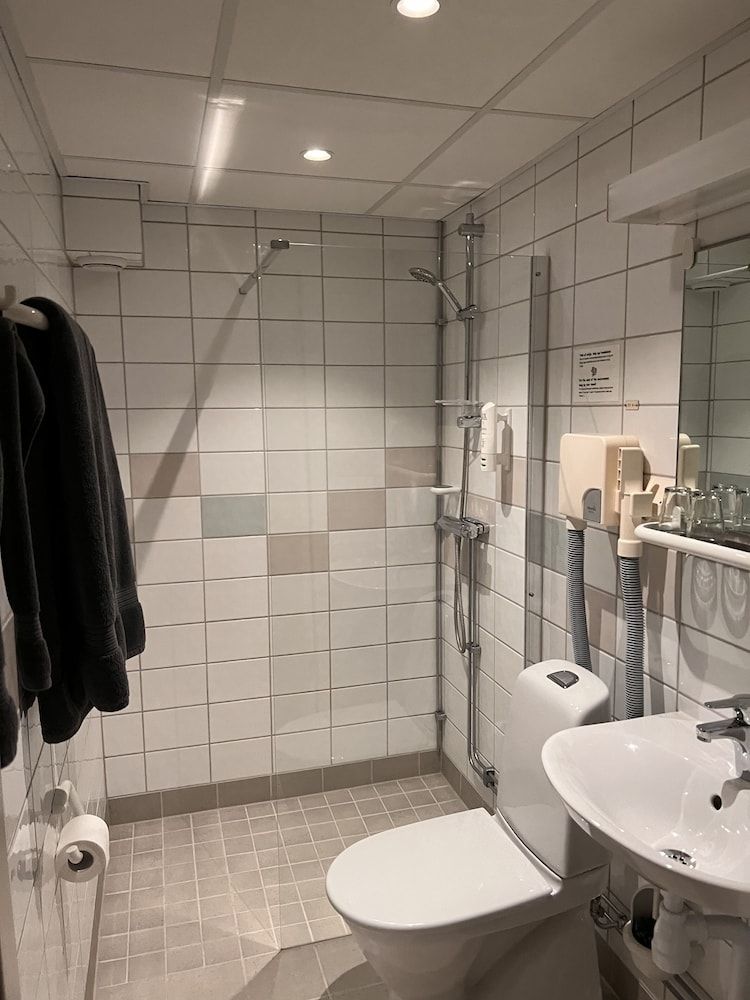 Hotell Garvaren Family Room - No View 3