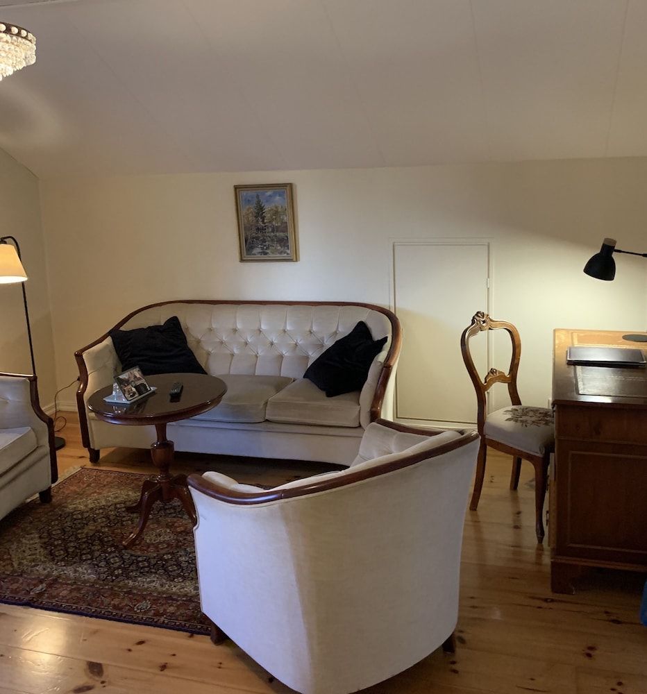 Nya Pallas Hotel Quadruple Room 6