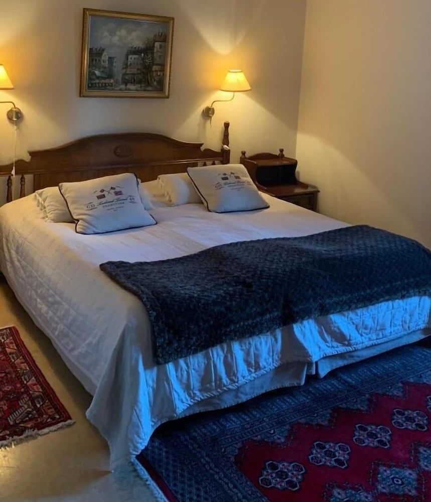 Nya Pallas Hotel Quadruple Room 2