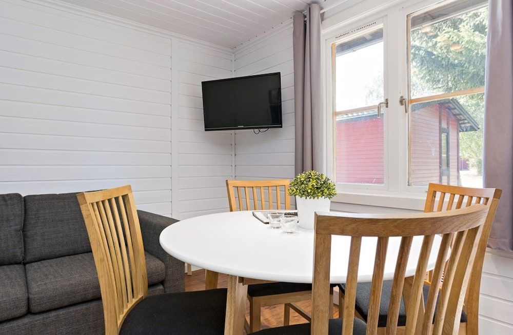 First Camp Umeå Bungalow, 1 Bedroom, pets allowed for a fee (excl. Towels, bed linen, cleaning) 2