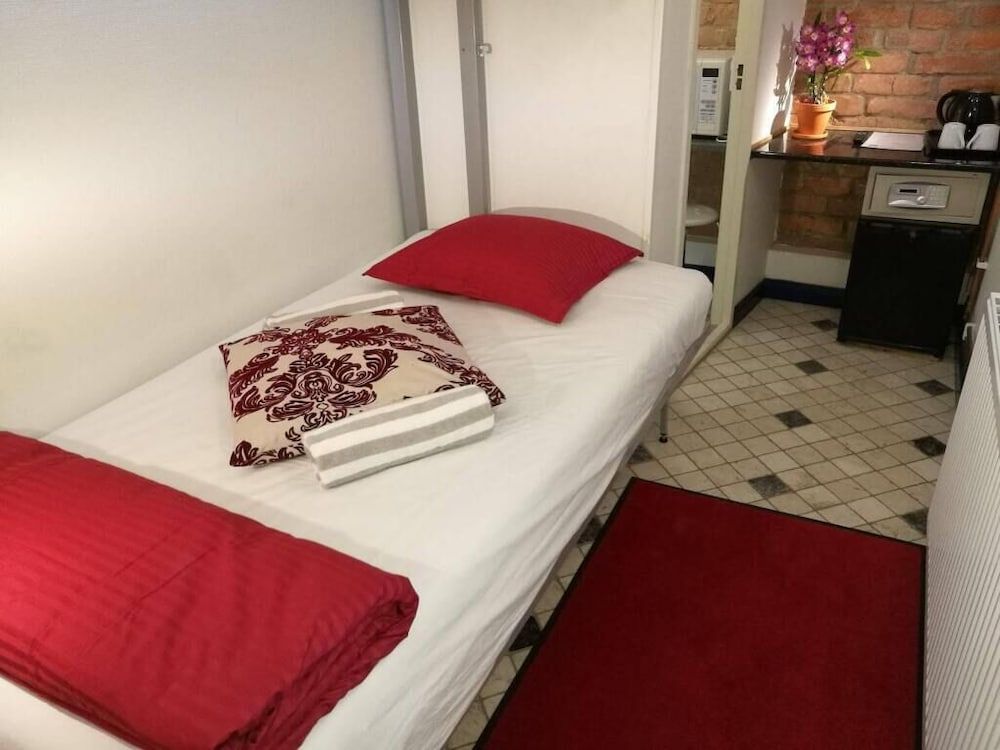 undefined City Hotel Söder 4